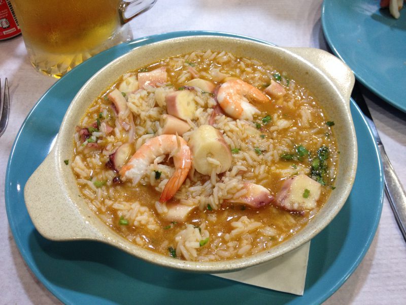 Paella mit Meeresfrüchten