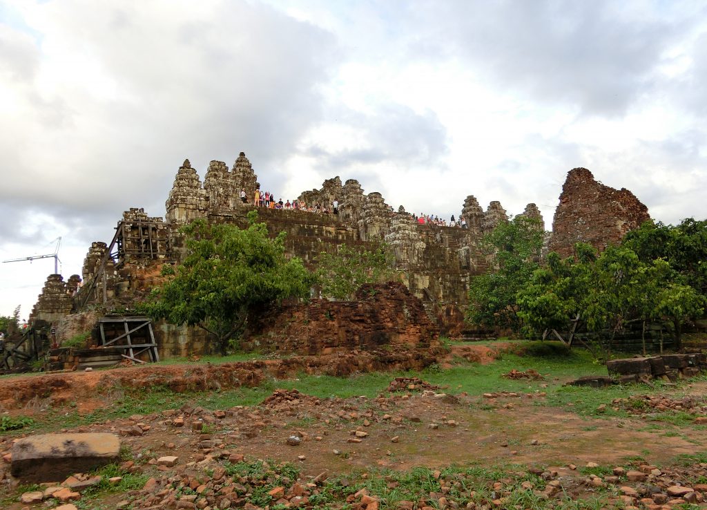 Phnom Bakheng von unten
