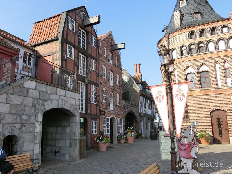 Hansapark Eingangsbereich Nachbau Lübeck