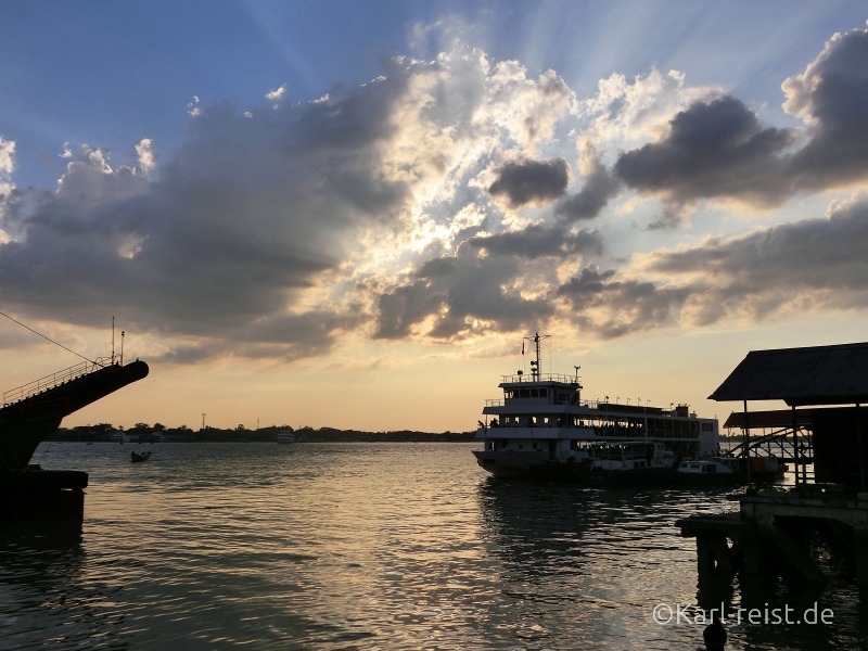 Yangon River 3