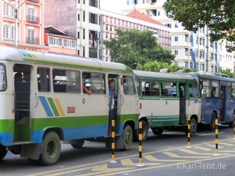 Busse in Yangon