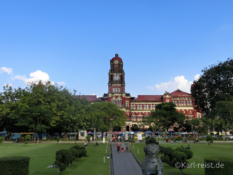 Das High Court Building in Yangon.