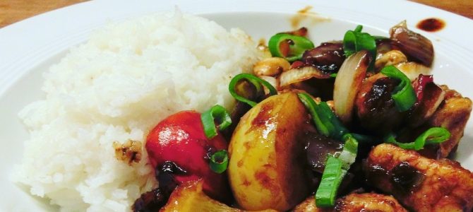 Rezept für Gai Pad Med Mamuang / Gebratenes Hühnchen mit Cashewnüssen Rezept für Gai Pad Med Mamuang / Gebratenes Hühnchen mit Cashewnüssen