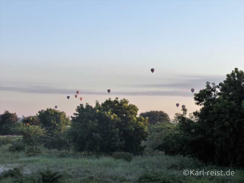 Aussicht aus Deluxe Zimmer mit Heißluftballons