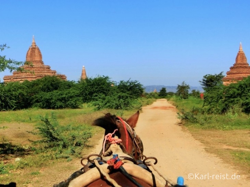 Aussicht aus der Pferdekutsche in Bagan