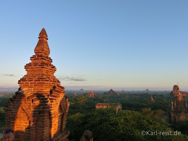 Sonnenaufgang in Bagan