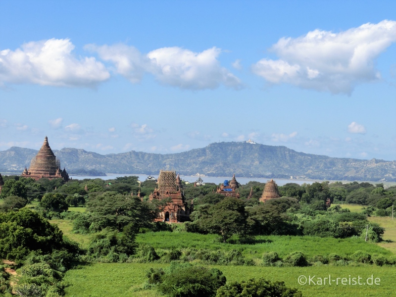 Blick von der Shwasandaw Pagode Richtung Westen