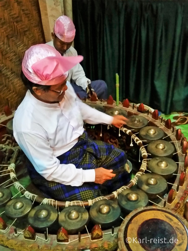 Mandalay Marionettes traditionelle Instrumente Band