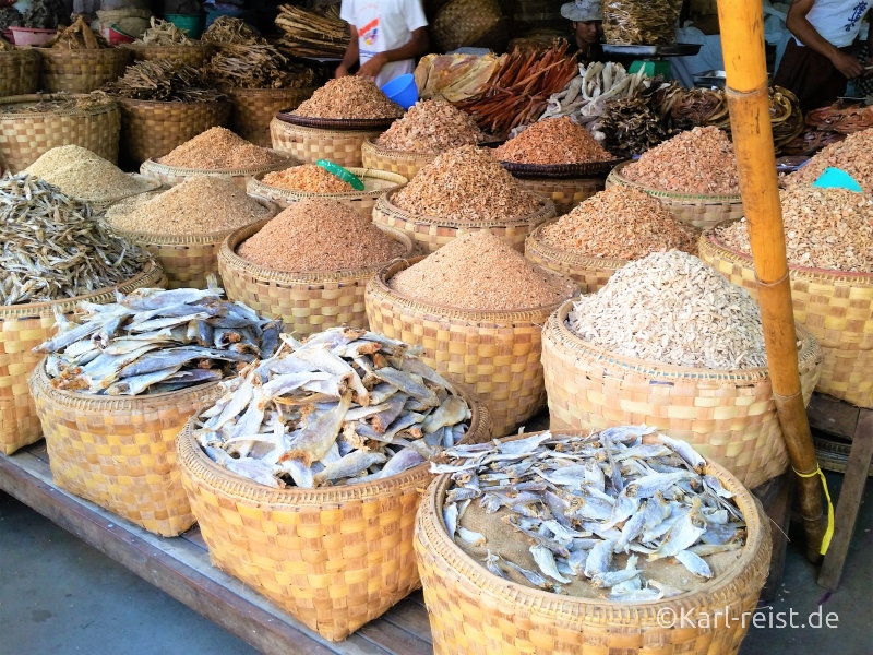 Trockenfisch auf dem Zegyo Market