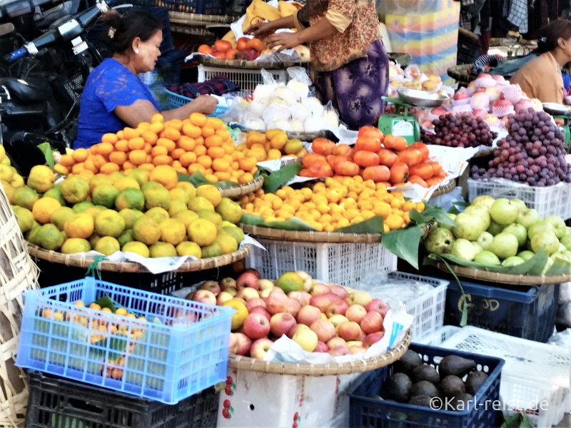 Früchte auf dem Zegyo Market