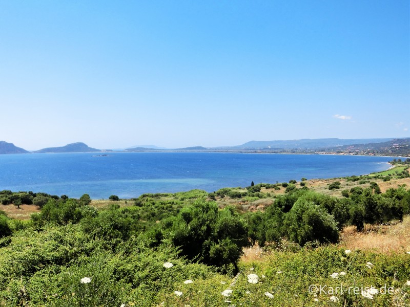 Aussicht auf Ntivari Beach bei Pylos Golden Sand