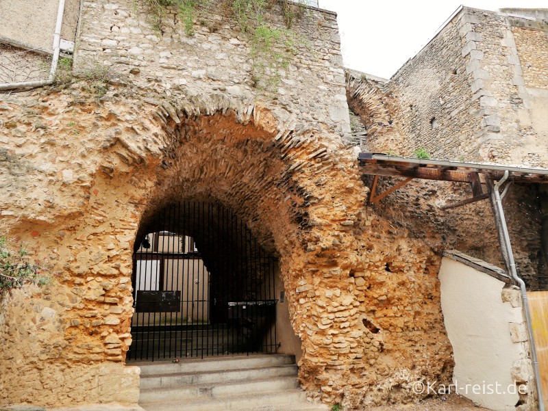 Poitiers Mittelalter Tor