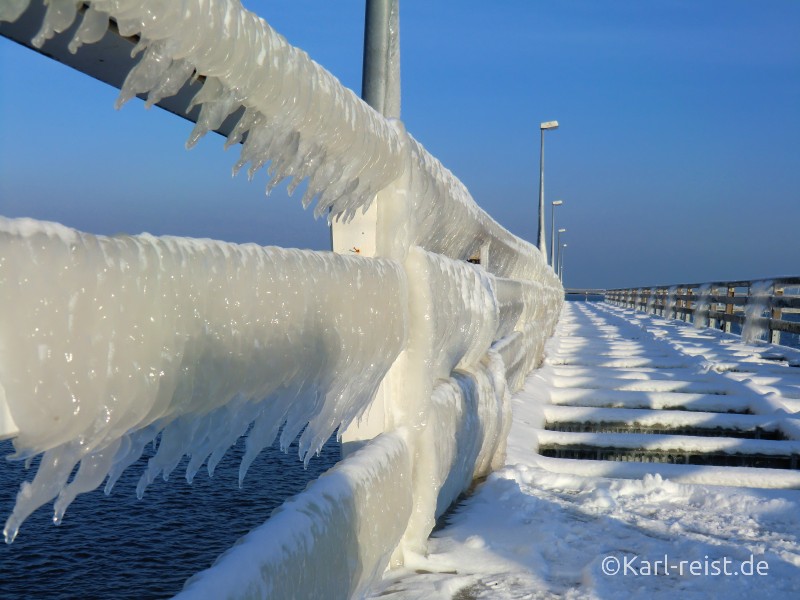 Eis auf der Seebrücke Timmendorfer Strand